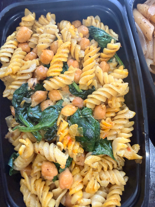Rotini Pasta with Chickpeas and Spinach